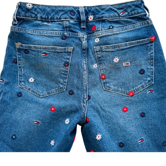 Tommy Hilfiger Embroidered Flowers Ultra High Rise Tapered Mom Jeans Size 4 NWOT - Picture 4 of 6